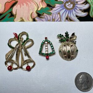 Vintage Holiday Brooch Set - Gold, Green, Red